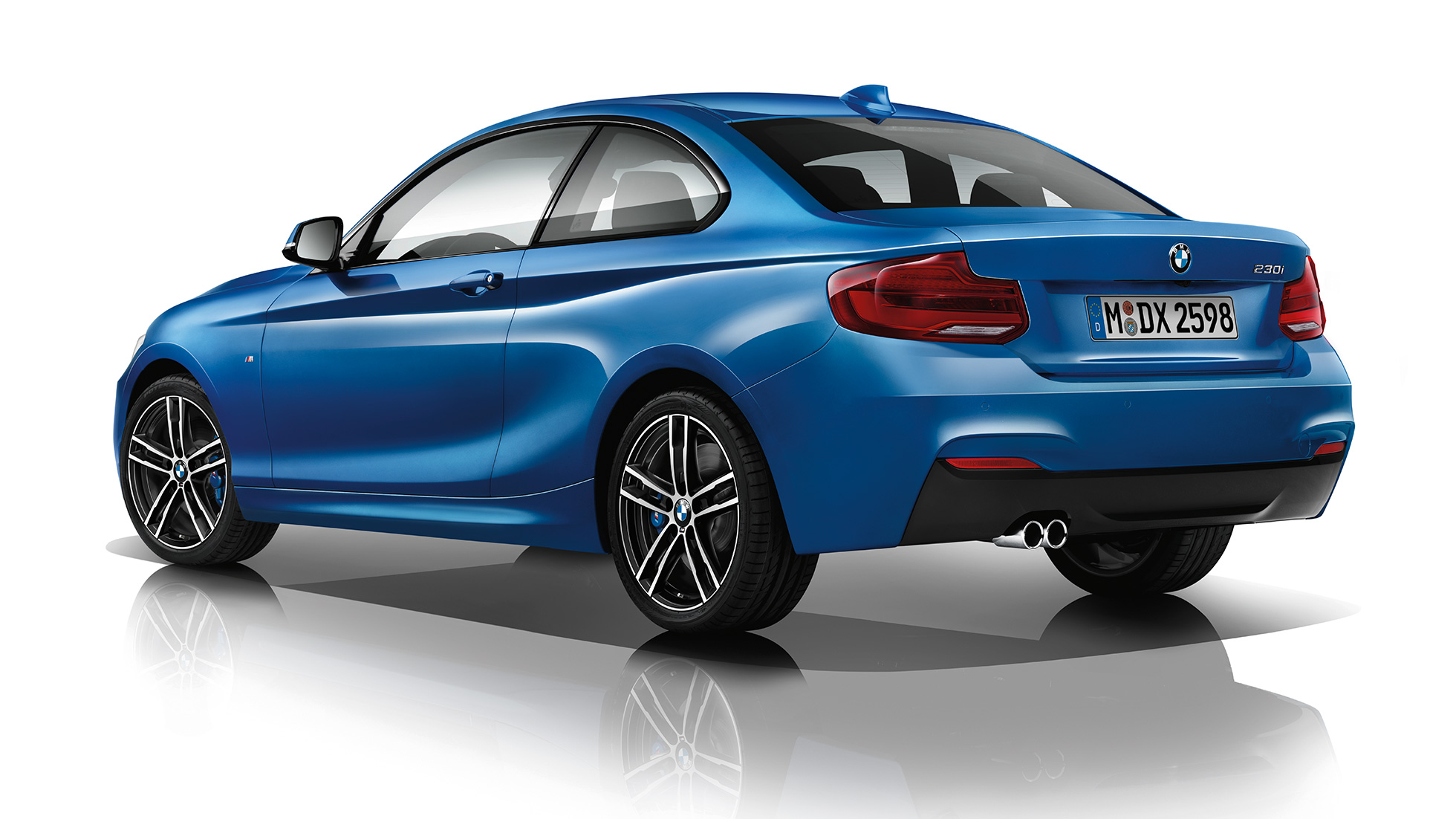 BMW řady 2 Coupé, tříčtvrteční pohled zezadu na Model M Sport BMW řady 2 Coupé, tříčtvrteční pohled zezadu na Model M Sport