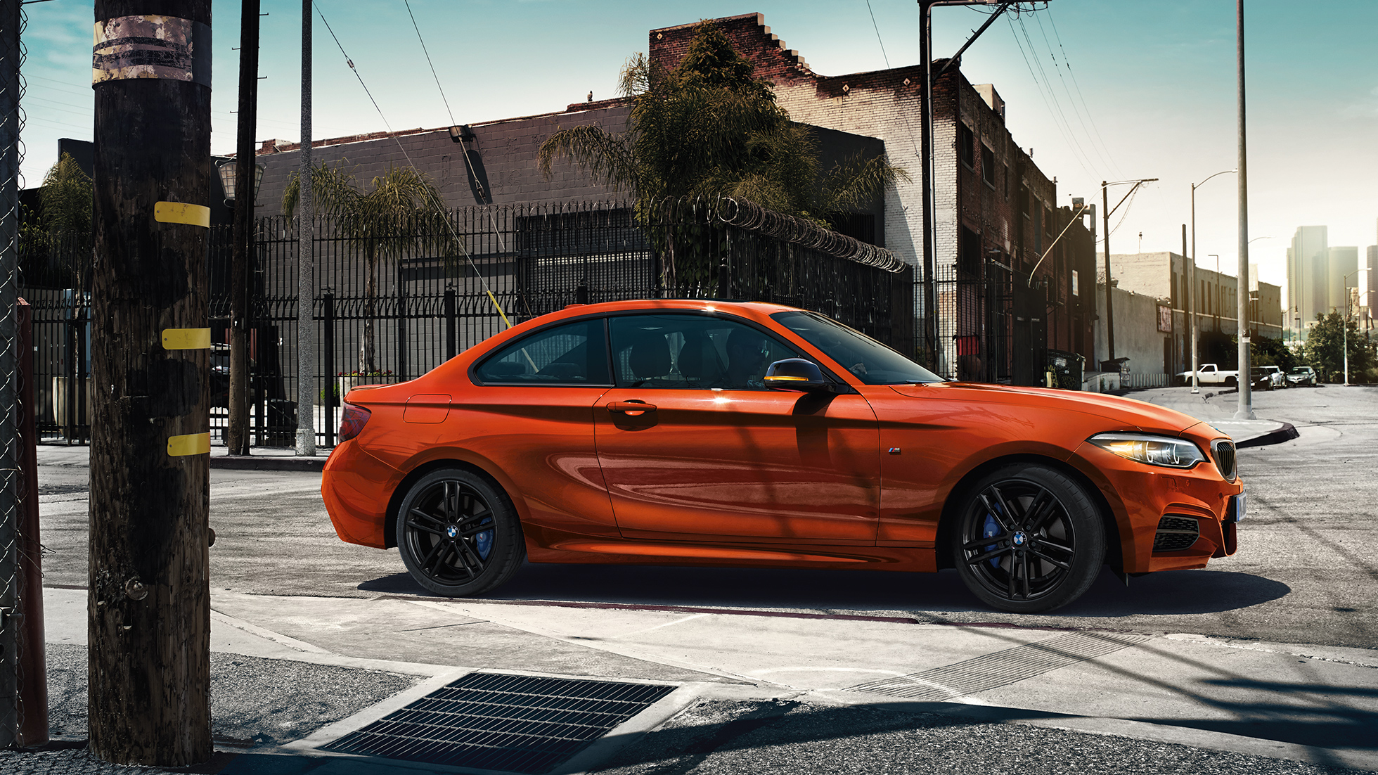 BMW řady 2 Coupé, záběr z boku BMW řady 2 Coupé, záběr z boku