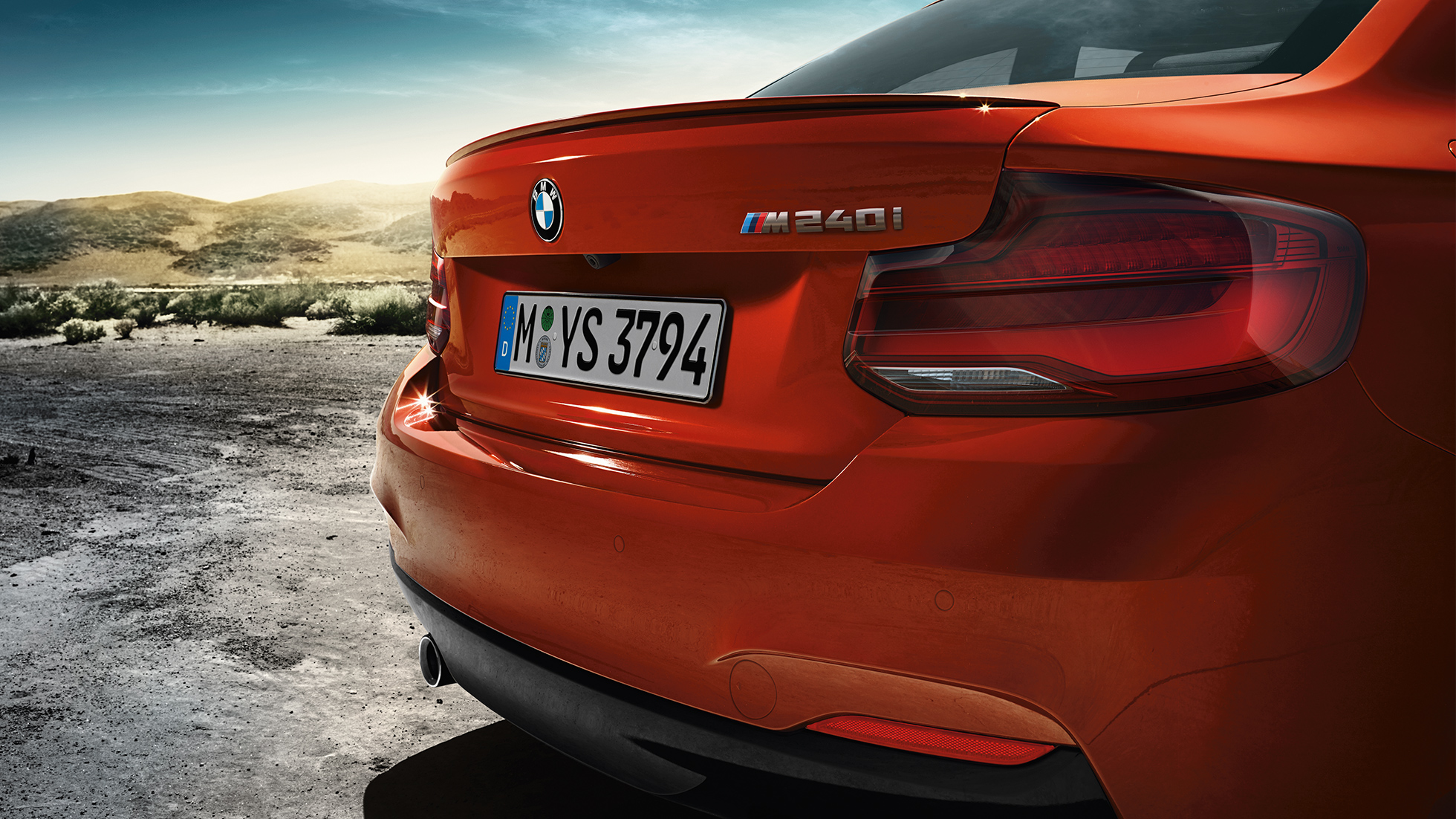 BMW řady 2 Coupé, označení modelu na zadní části BMW řady 2 Coupé, označení modelu na zadní části