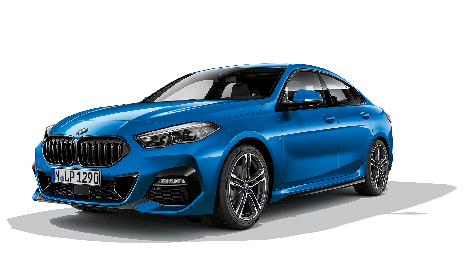 M kola z lehké slitiny na BMW řady 2 Gran Coupé F44 Model M Sport M kola z lehké slitiny na BMW řady 2 Gran Coupé F44 M Sport v metalické barvě Misano Blue ze tříčtvrtečního pohledu zepředu