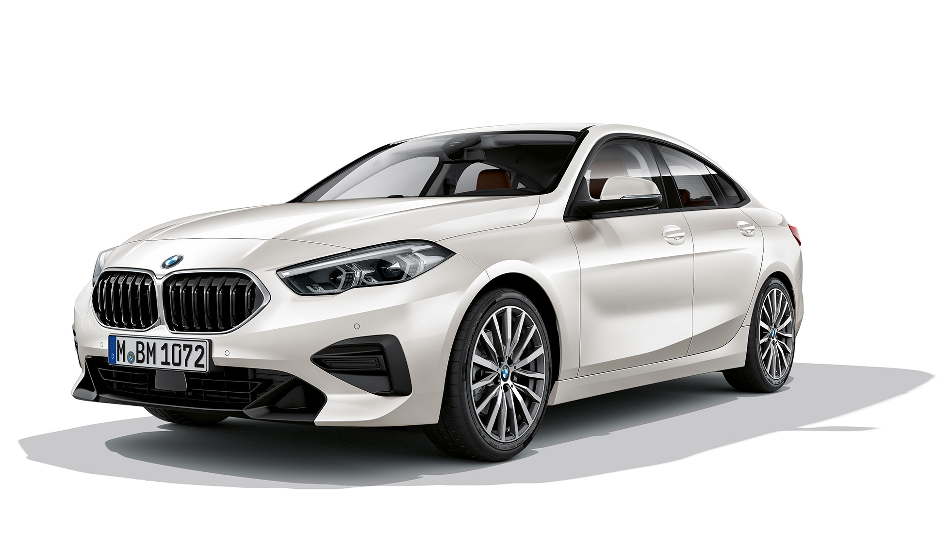 Maska chladiče BMW řady 2 Gran Coupé Model Advantage Maska chladiče BMW řady 2 Gran Coupé F44 Model Advantage v barvě Mineral White ze tříčtvrtečního pohledu zpředu
