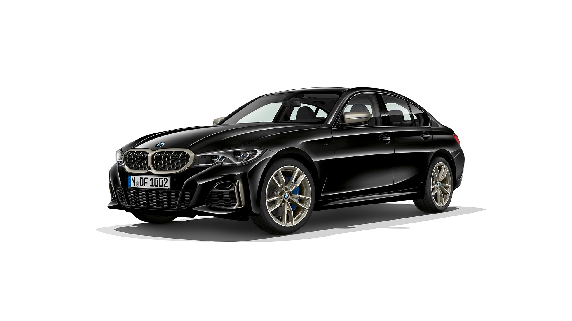 BMW řady 3 Sedan, BMW M340i xDrive Pohled z boku na stojící BMW řady 3 Sedan v provedení M340i xDrive.