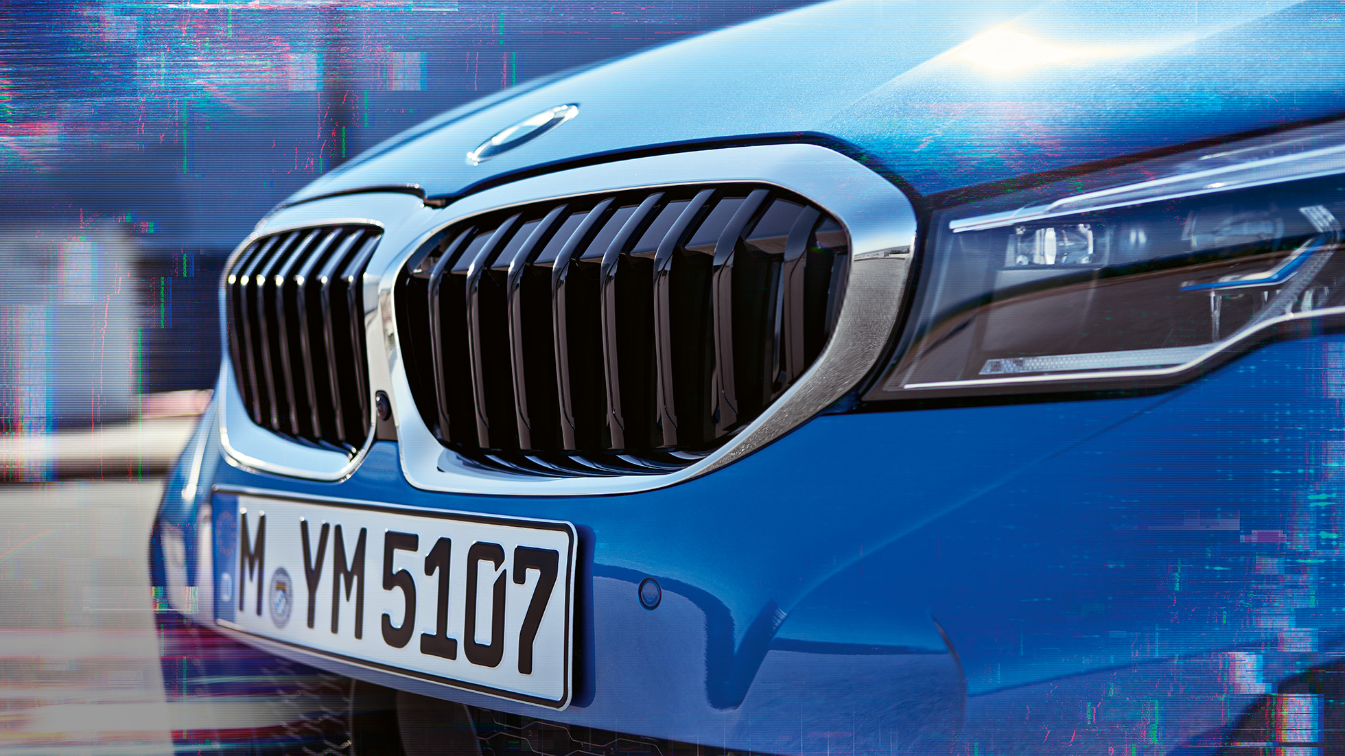 BMW řady 3 Sedan, maska chladiče ve tvaru ledvinek Detailní boční pohled na masku chladiče BMW řady 3 Sedan.