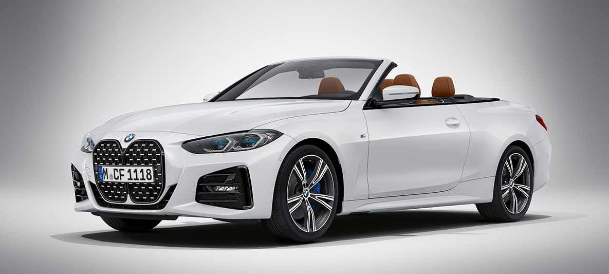 BMW Individual metalický lak Brilliant White (bílá) BMW řady 4 Cabrio G23 2020 BMW řady 4 Cabrio Individual v metalickém laku Brilliant White (bílá) G23 2020 tříčtvrteční pohled zepředu při stání