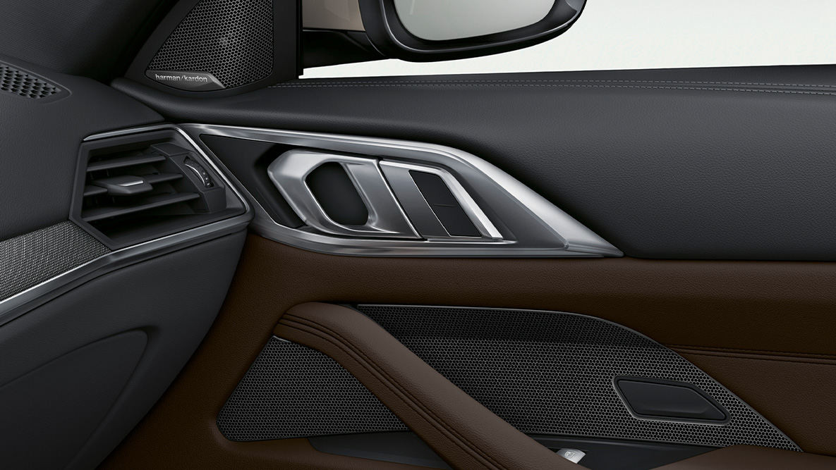 Strana u spolujezdce BMW řady 4 Coupé G22 BMW řady 4 Coupé G22 2020 interiér strana u spolujezdce
