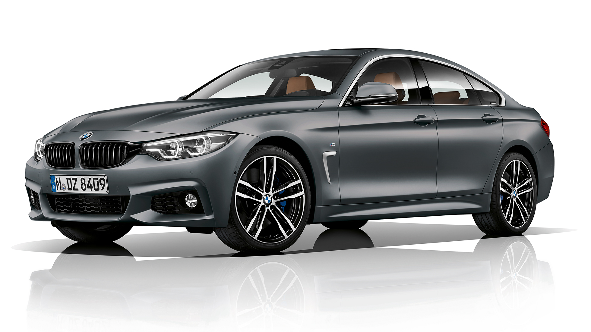 BMW řady 4 Gran Coupé, tříčtvrteční pohled zpředu na Model M Sport BMW řady 4 Gran Coupé, tříčtvrteční pohled zpředu na Model M Sport
