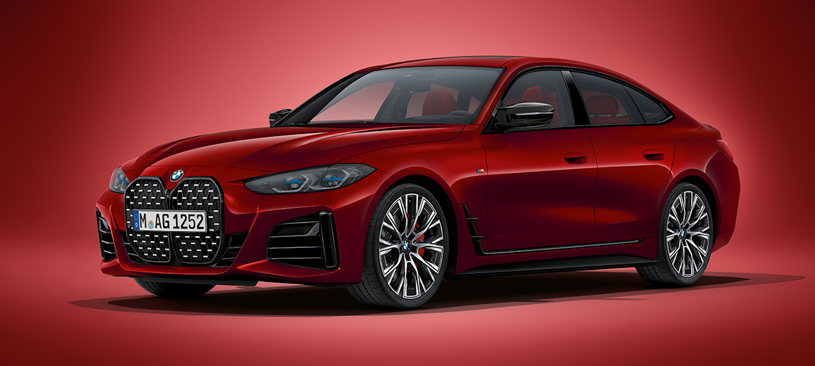 BMW řady 4 Gran Coupé G26 2021 BMW Individual metalický lak Aventurine Red (červená) BMW řady 4 Gran Coupé G26 2021 BMW Individual metalický lak Aventurine Red (červená) statický tříčtvrteční pohled zepředu