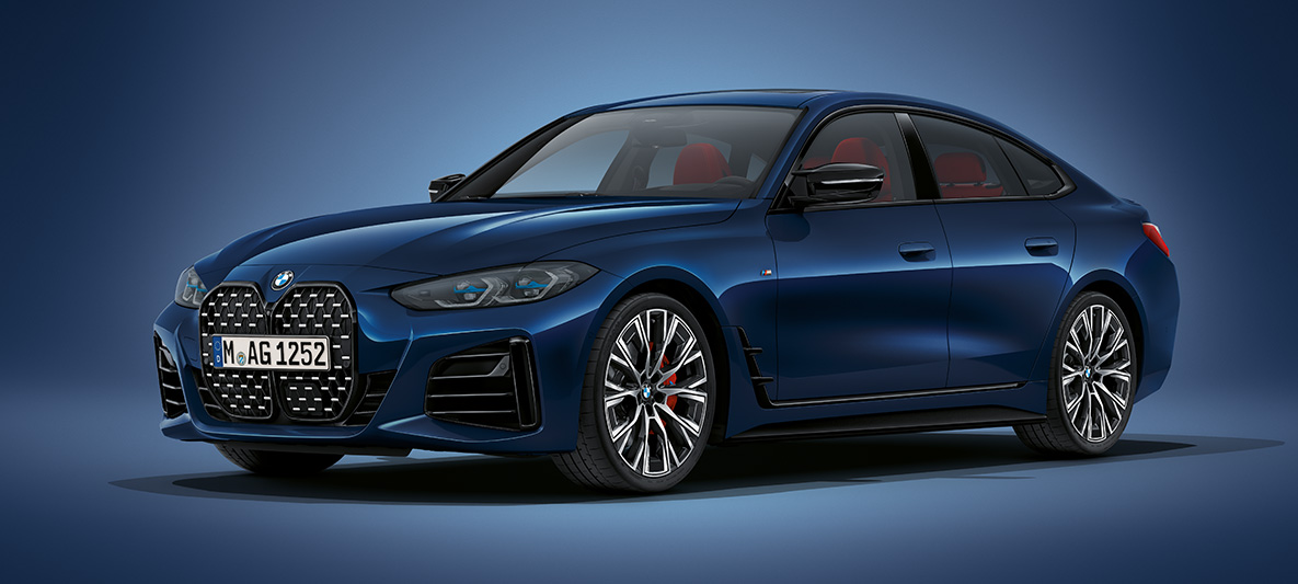 BMW řady 4 Gran Coupé G26 2021 BMW Individual metalický lak Tanzanite Blue (modrá) BMW řady 4 Gran Coupé G26 2021 BMW Individual metalický lak Tanzanite Blue (modrá) statický tříčtvrteční pohled zepředu