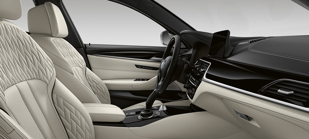 Celokožené čalounění BMW řady 5 Touring G31 interiér Celokožené čalounění BMW řady 5 Touring Individual G31 Facelift 2020 interiér kokpit