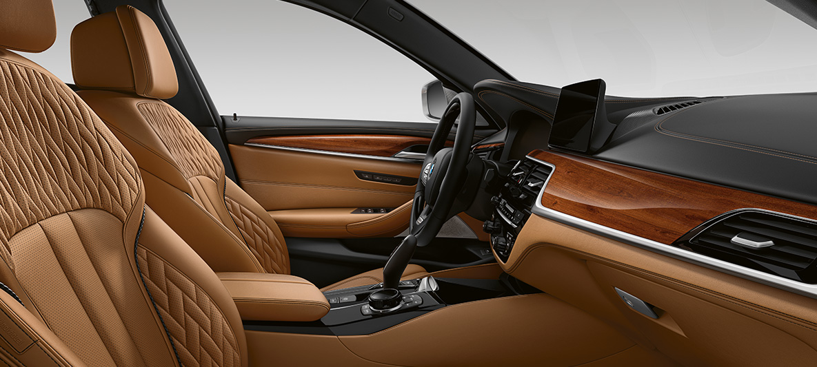 Celokožené čalounění BMW řady 5 Touring G31 interiér Celokožené čalounění BMW řady 5 Touring Individual G31 Facelift 2020 interiér kokpit