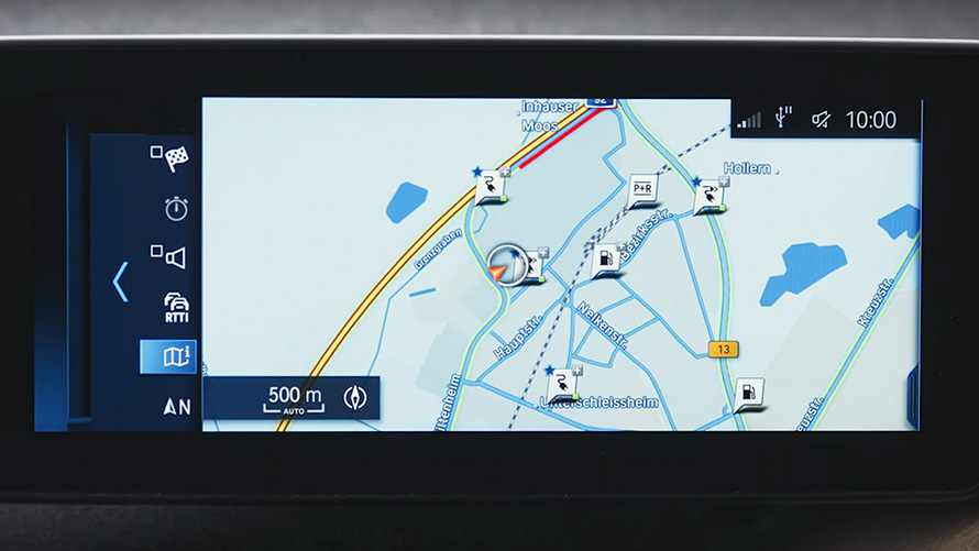 Navigační systém plug-in hybridního BMW BMW řady 5 Touring G31 detail na navigační systém plug-in hybridního BMW