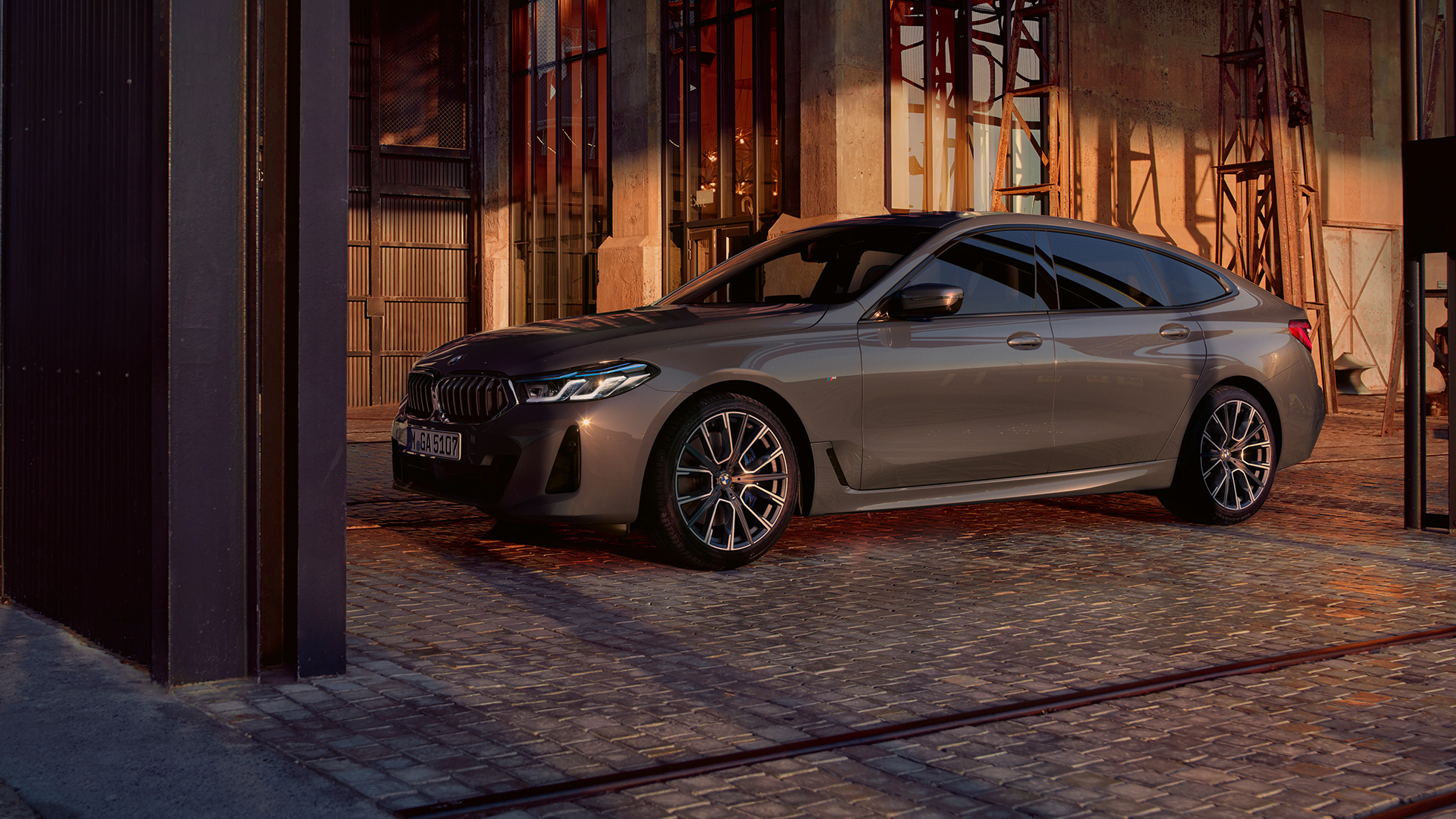 Silueta BMW řady 6 Gran Turismo G32 2020 BMW řady 6 Gran Turismo 640i xDrive G32 2020 Bernina Grey (šedá) boční pohled