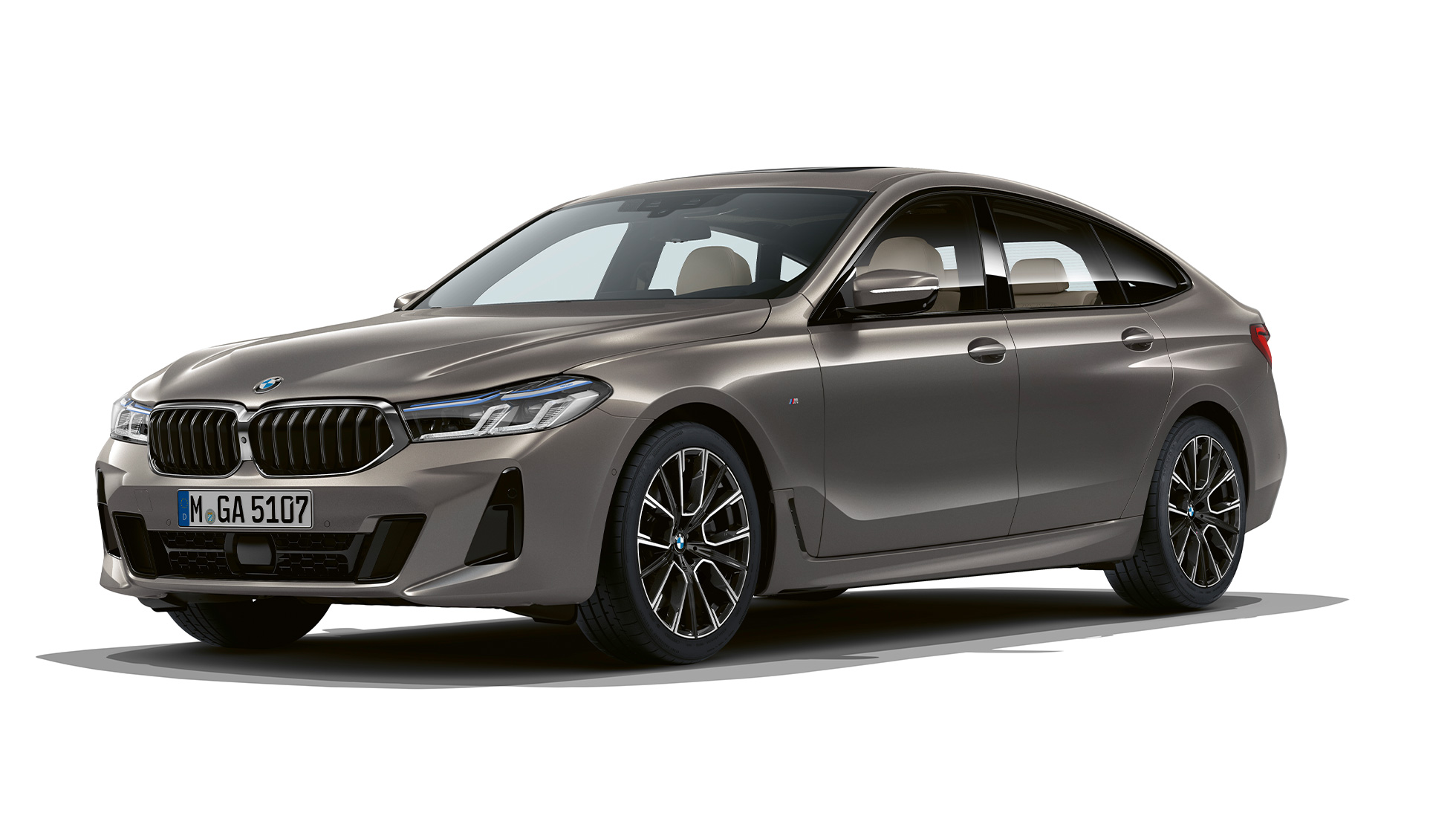 BMW řady 6 Gran Turismo M sportovní paket G32 2020 BMW řady 6 Gran Turismo G32 640i xDrive 2020 M sportovní paket Bernina Grey (šedá) s jantarovým efektem ze tříčtvrtečního pohledu zepředu
