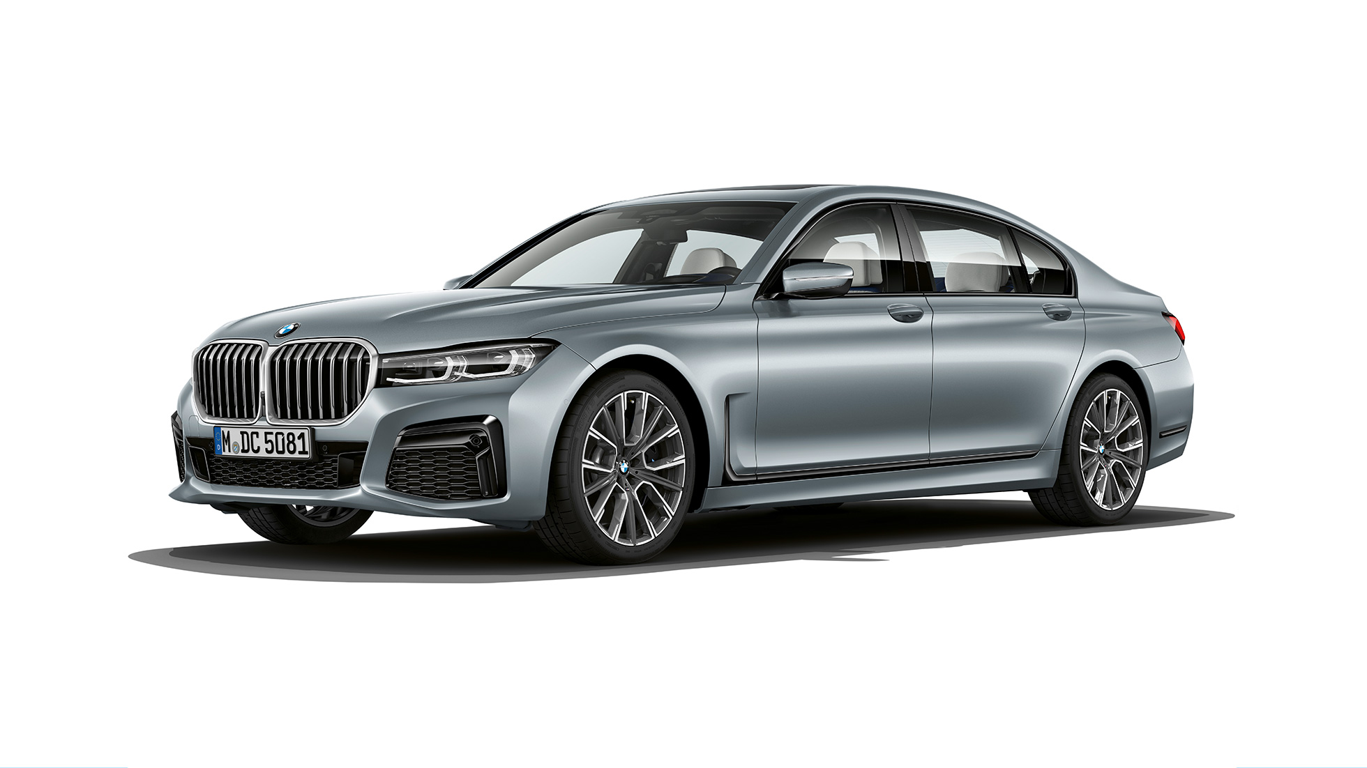 BMW řady 7 Sedan s M sportovním paketem, přední tříčtvrteční pohled Přední tříčtvrteční pohled na BMW řady 7 Sedan s M sportovním paketem