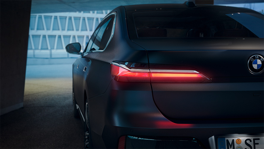 BMW řady 7 Sedan (G70): Motory, technické údaje, hybrid & ceny | BMW.cz