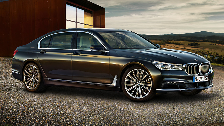 BMW řady 7 Sedan (G12) 7/8 statický pohled z boku BMW řady 7 Sedan (G12) 7/8 statický pohled z boku
