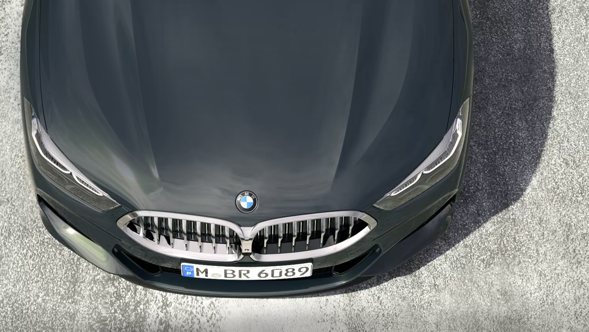BMW M850i xDrive, přední část z pohledu shora, zážehový 8válec BMW TwinPower Turbo. BMW M850i xDrive, přední část z pohledu shora, zážehový 8válec BMW TwinPower Turbo.