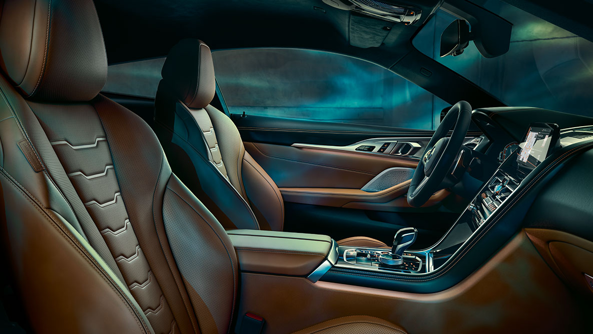 Interiér BMW řady 8 Coupé. Interiér BMW řady 8 Coupé s výbavou BMW Individual.