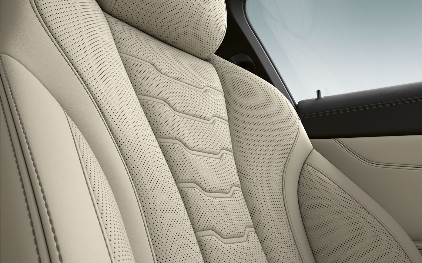 BMW řady 8 Coupé, čalounění. Detailní pohled na čalounění a švy BMW řady 8 Coupé.
