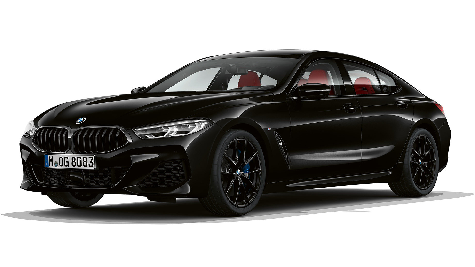Tříčtvrteční pohled zepředu na M spotovní paket BMW řady 8 Gran Coupé, tříčtvrteční pohled zepředu na M sportovní paket