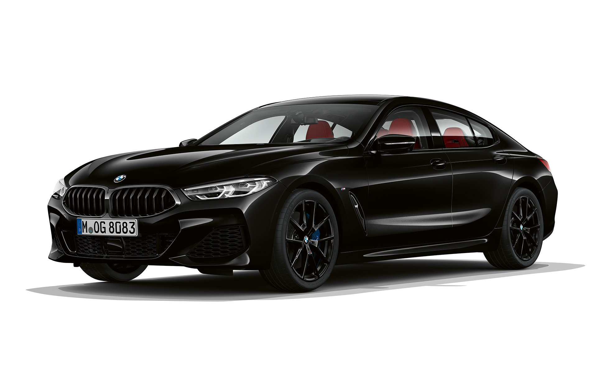 Dark Seduction tříčtvrteční pohled zepředu BMW řady 8 Gran Coupé, Dark Seduction tříčtvrteční pohled zepředu