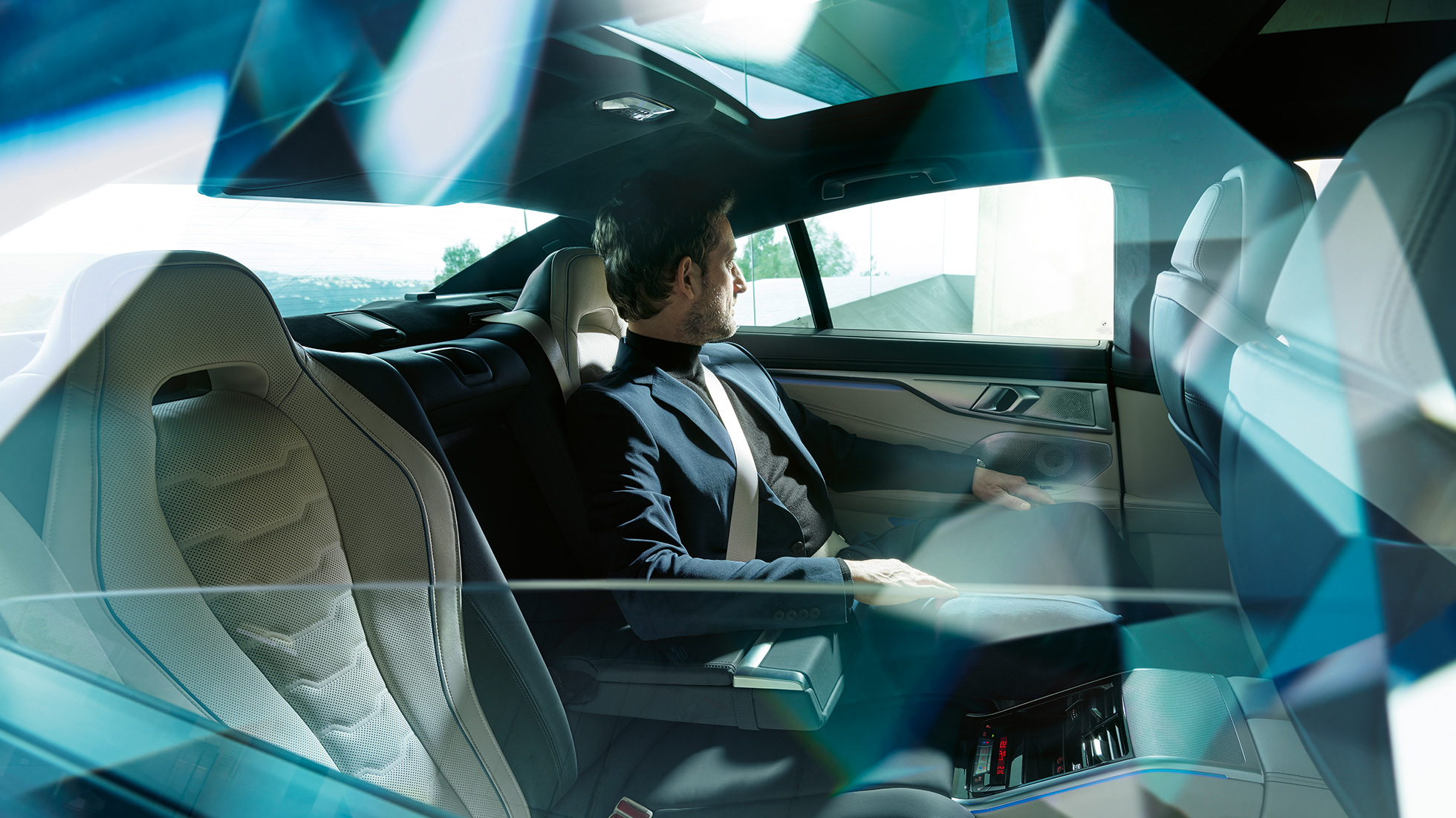 BMW Panoramatická skleněná střecha BMW řady 8 Gran Coupé, panoramatická skleněná střecha