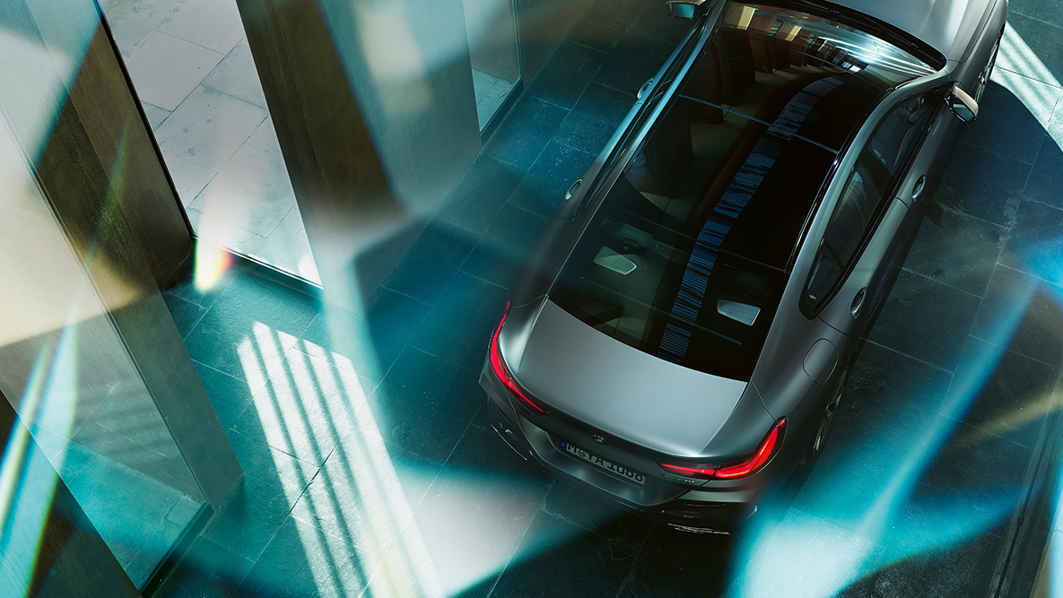 Panoramatická skleněná střecha s velkými skleněnými plochami BMW řady 8 Gran Coupé, Panoramatická skleněná střecha s velkými skleněnými plochami