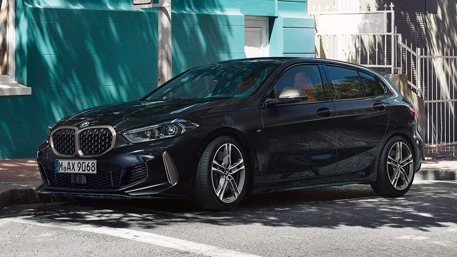 BMW M135i xDrive (F40), metalický lak Black Sapphire (černá), technické údaje BMW M135i xDrive (F40), metalický lak Black Sapphire (černá), technické údaje