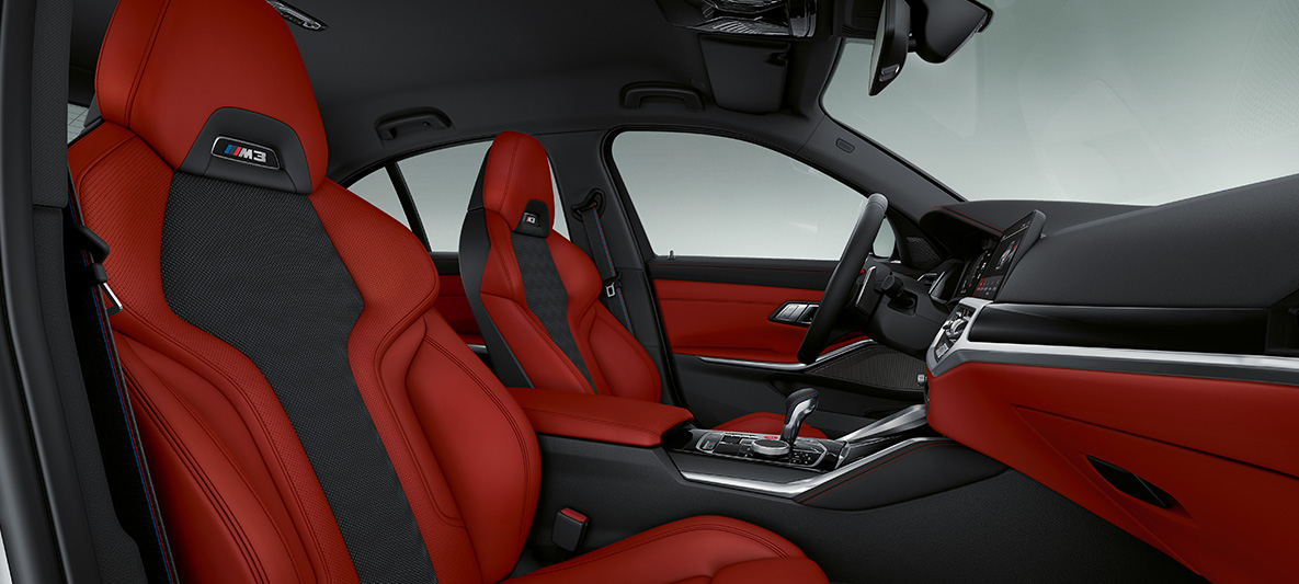 BMW Individual celokožené čalounění Merino Fiona Red/Black (červená/černá) BMW M3 Sedan 2020 G80 interiér BMW Individual celokožené čalounění Merino Fiona Red/Black (červená/černá) BMW M3 Sedan G80 2020 interiér