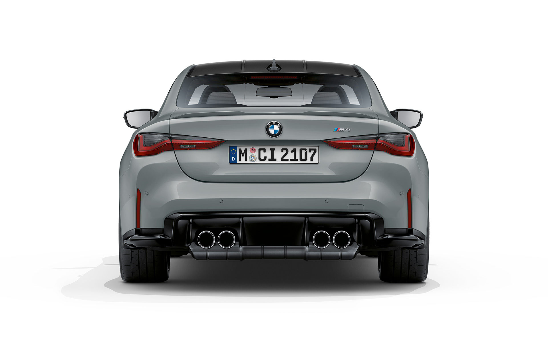 BMW M4 Coupé G82 2020 metalický lak Brooklyn Grey (šedá) pohled zezadu