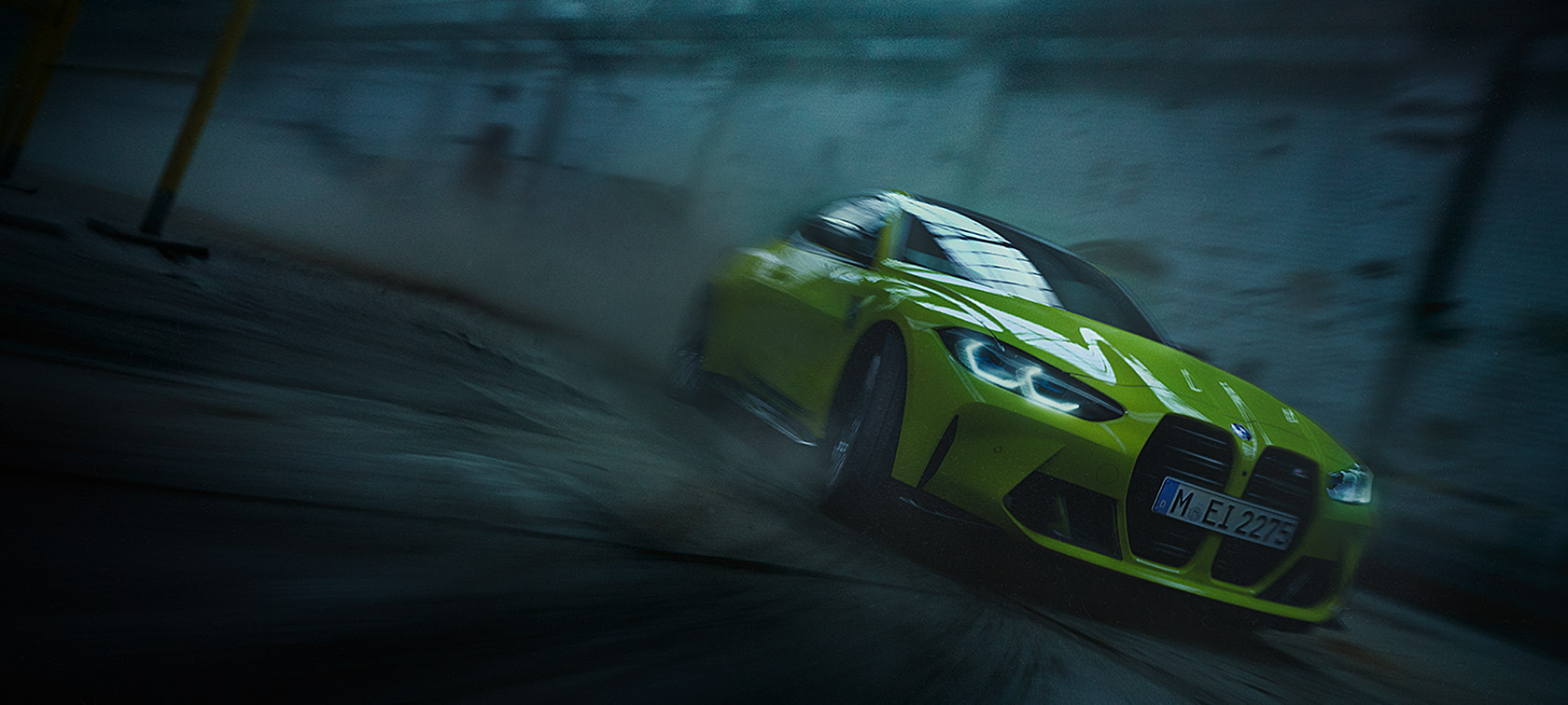 BMW M4 G82 2020 Sao Paulo Yellow jízdní tříčtvrteční pohled zepředu