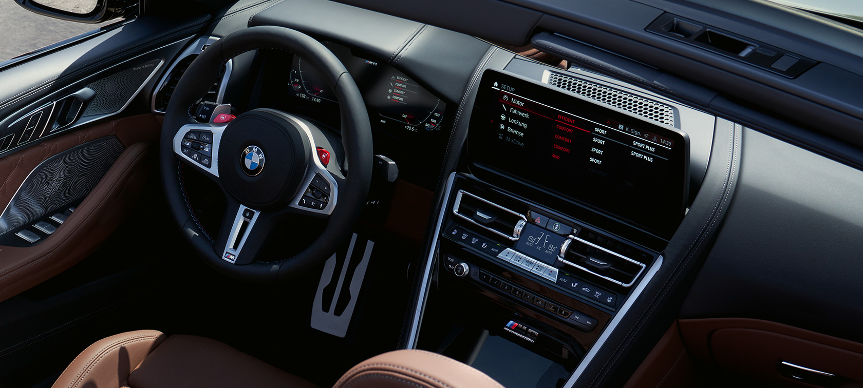 BMW M8 Competition Cabrio F91 LCI Facelift 2022 palubní deska kontrolní displej BMW M8 Competition Cabrio F91 LCI Facelift 2022 palubní deska kontrolní displej