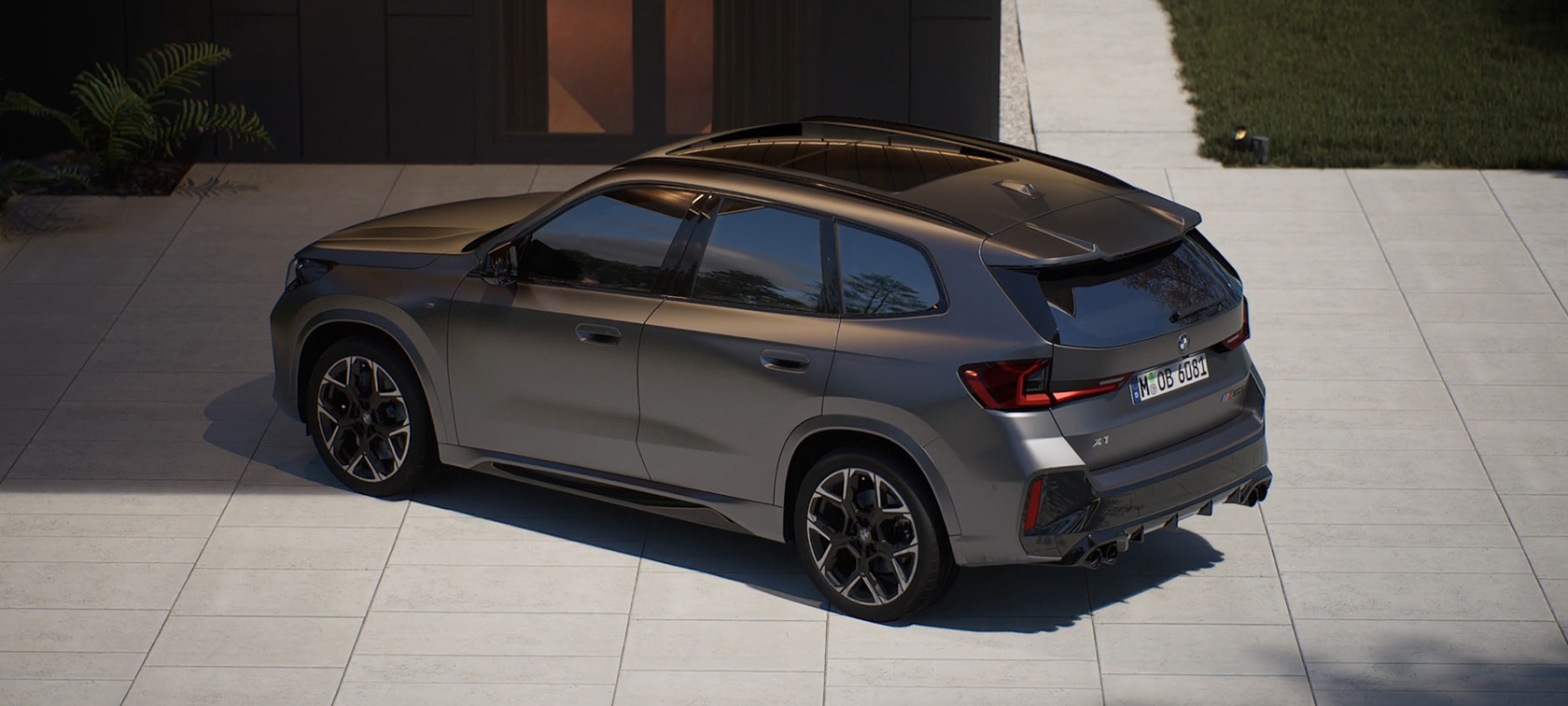 BMW X1 M35i xDrive BMW X1 M35i xDrive Tříčtvrteční pohled zezadu