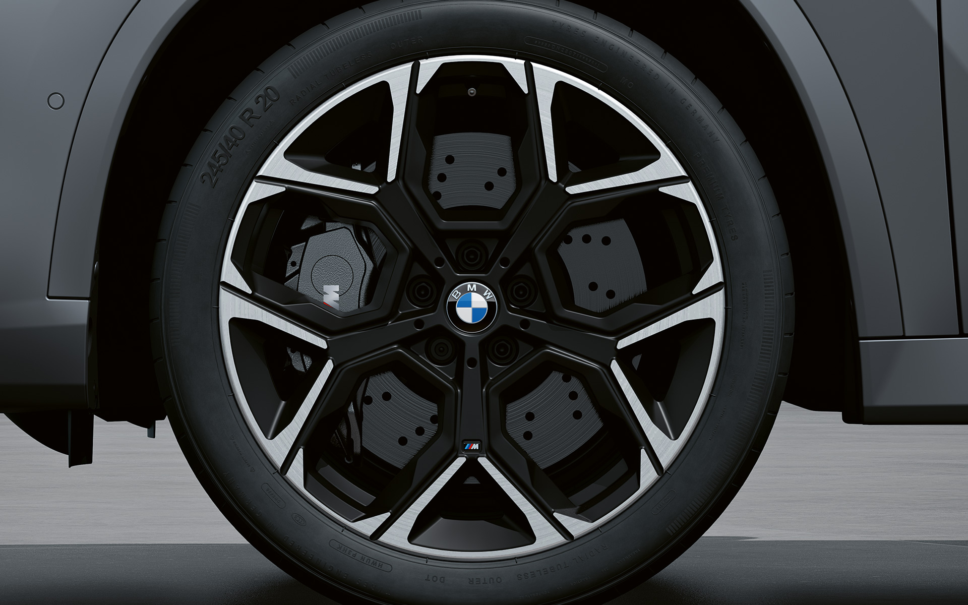 BMW X1 M35i xDrive kolo z lehké slitiny BMW X1 M35i xDrive Exteriér kolo z lehké slitiny