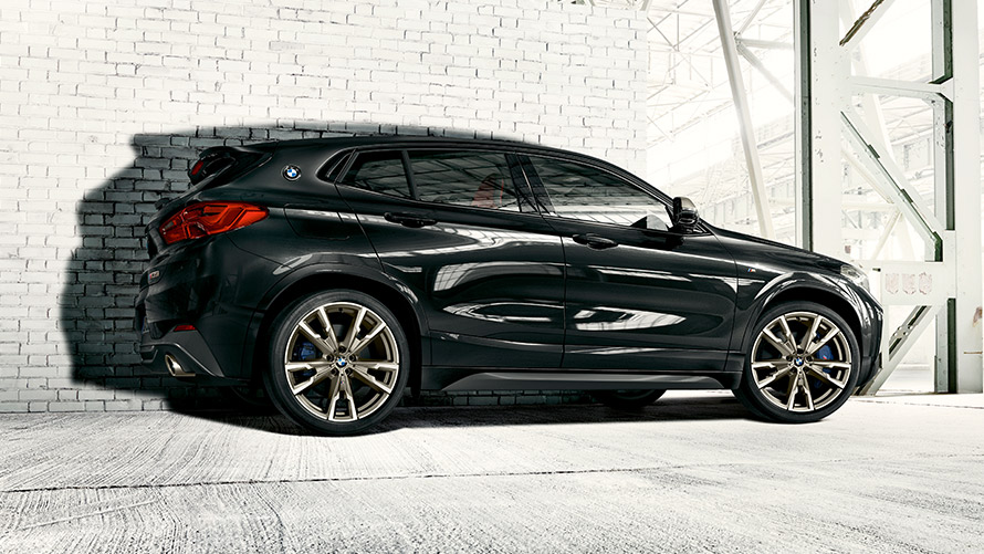 BMW X2 M35i (F39), metalický lak Black Sapphire (černá), technické údaje BMW X2 M35i (F39), metalický lak Black Sapphire (černá), technické údaje