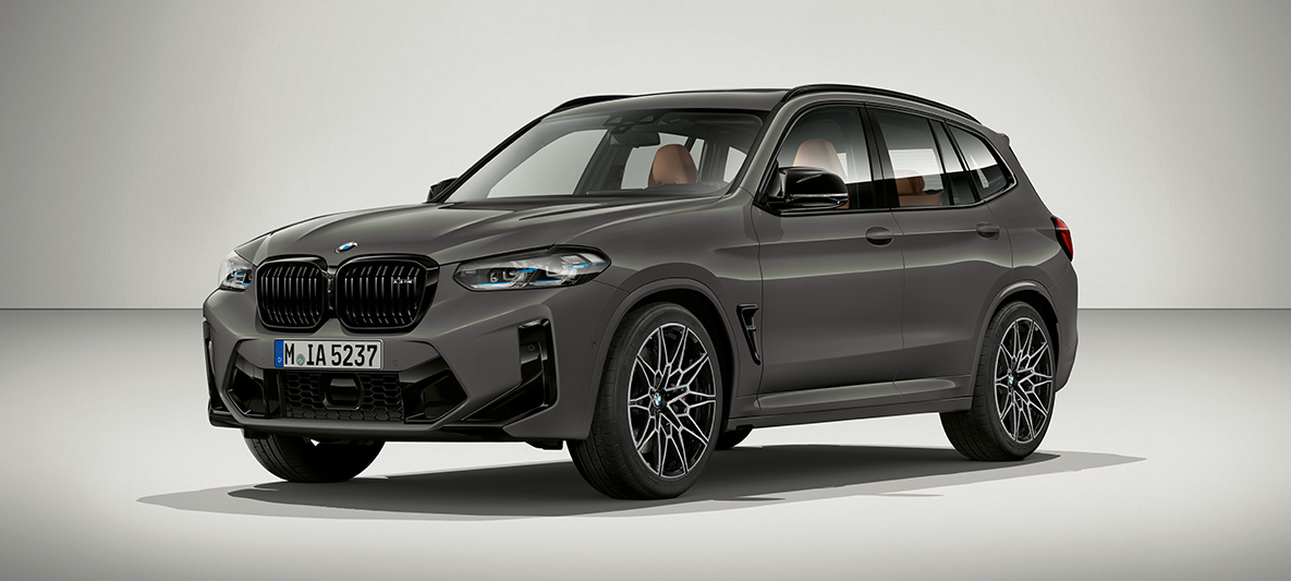 BMW X3 Individual F97 LCI Facelift 2021 v barvě Grigo Telesto (šedá) tříčtvrteční pohled zepředu BMW X3 Individual F97 LCI Facelift 2021 v barvě Grigo Telesto (šedá) tříčtvrteční pohled zepředu
