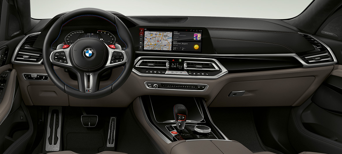 M kožený volant BMW X5 M F95 M kožený volant s kontrastním prošíváním BMW X5 M F95 2020 SUV palubní deska