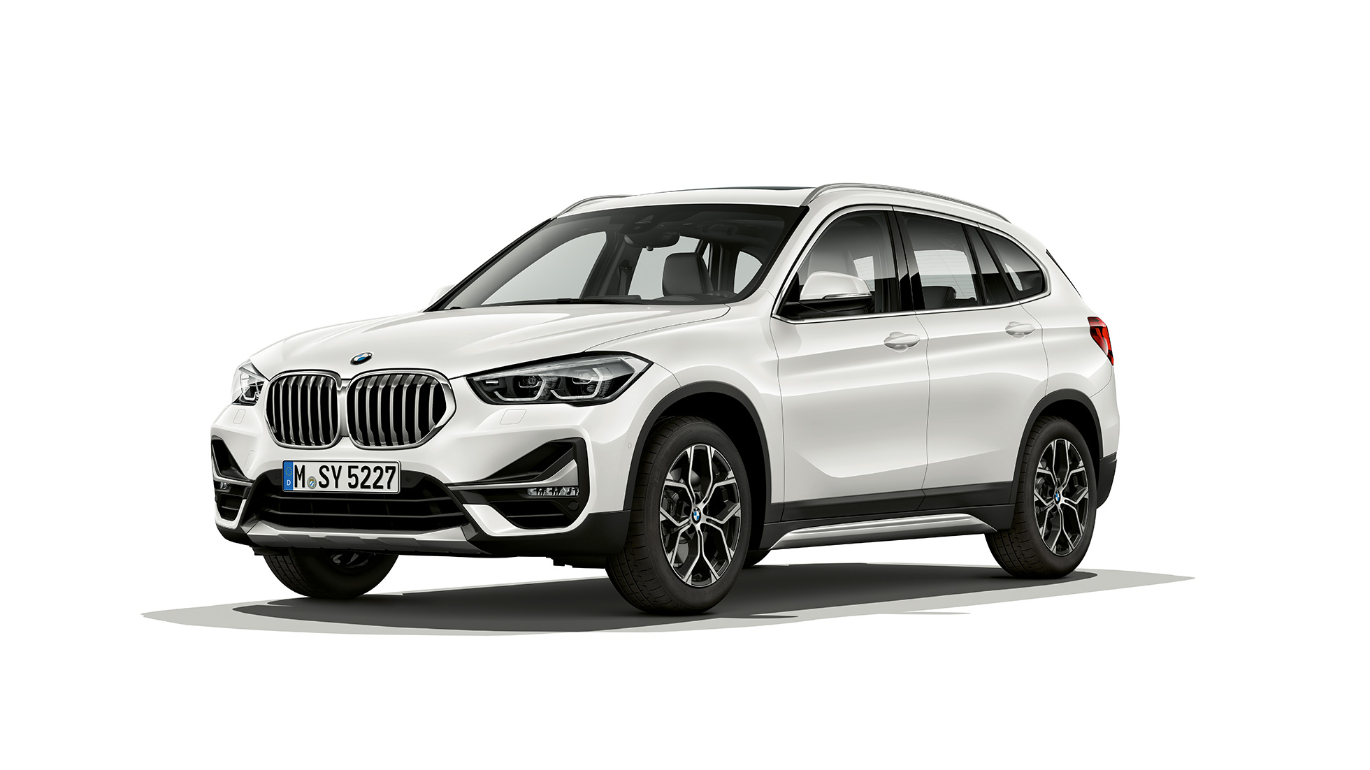 BMW X1, Model xLine, tříčtvrteční pohled zepředu BMW X1, Model xLine, studiový tříčtvrteční pohled zepředu
