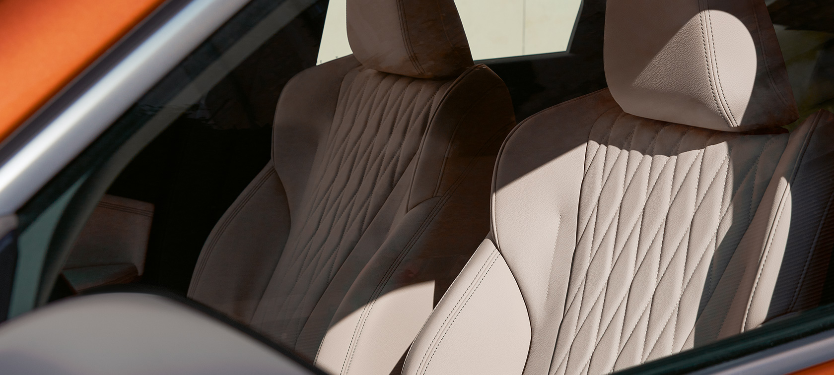 BMW X1 xDrive23i U11 ICE xLine metalický lak Utah Orange (oranžová) Exteriér Přehled vlastností Přehled vlastností interiéru BMW X1 xDrive23i U11 ICE xLine metalický lak Utah Orange (oranžová) 20” BMW Individual kola z lehké slitiny Multispoke 869 I