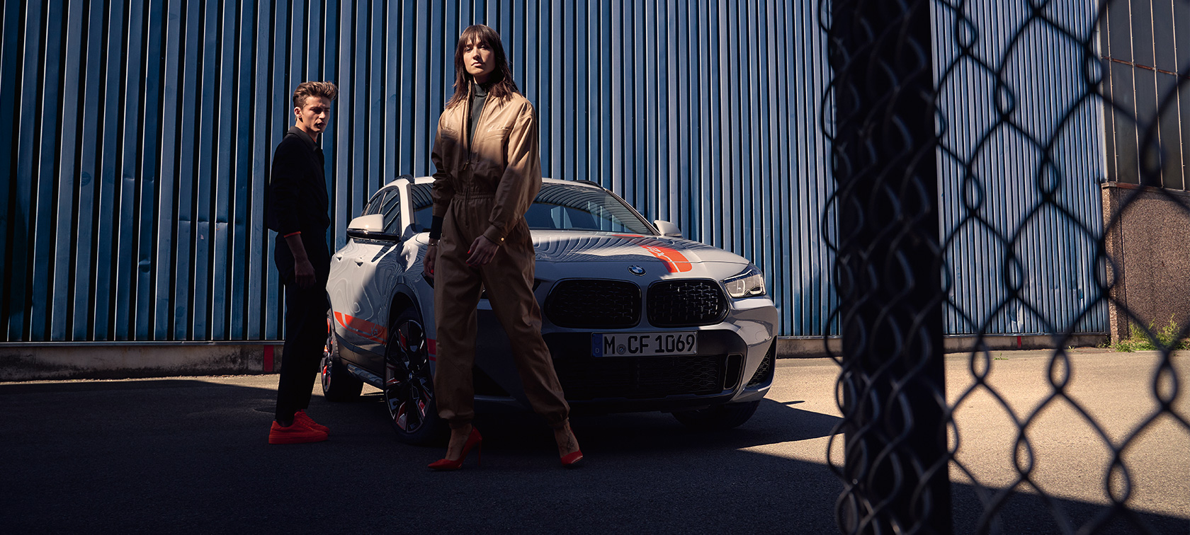 Tříčtvrteční pohled zepředu BMW X2 F39 Tříčtvrteční pohled zepředu BMW X2 F39 2020 Brooklyn Grey (šedá)