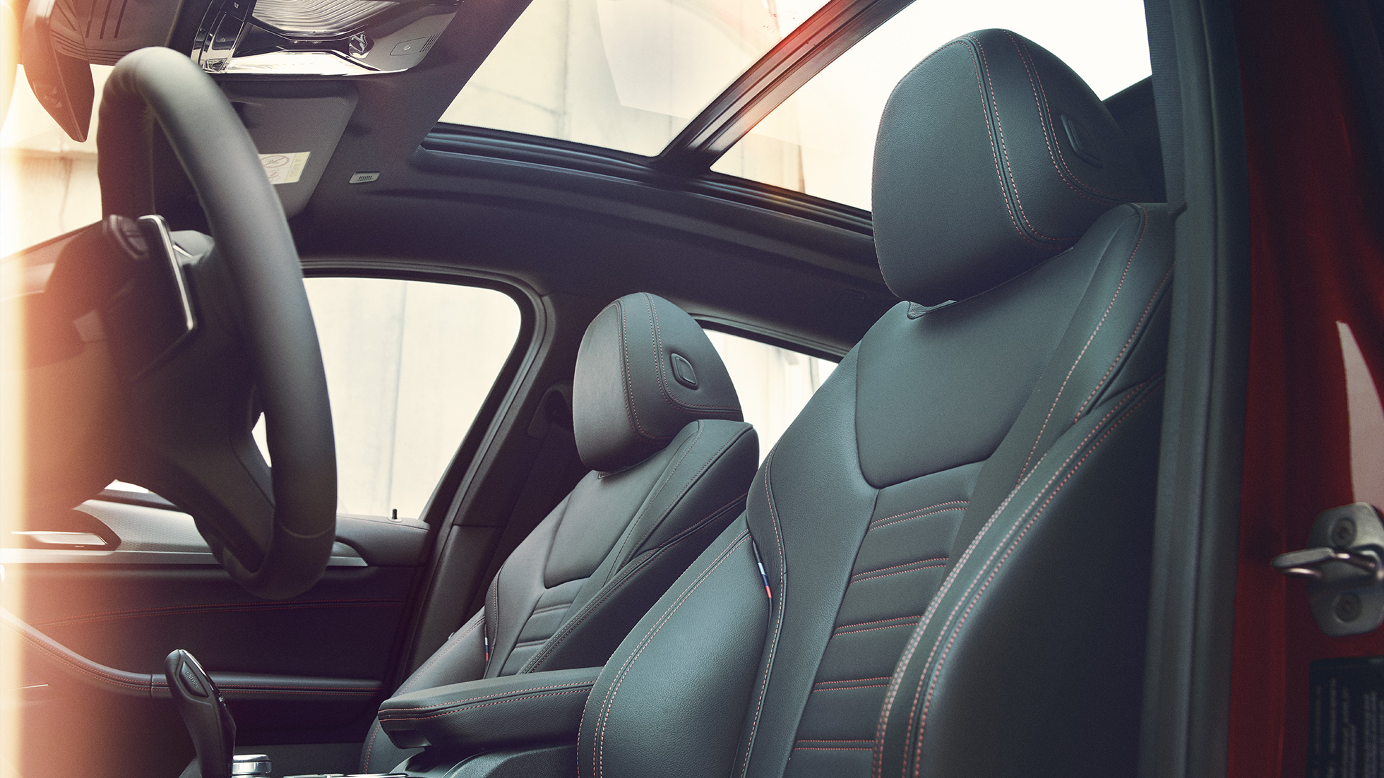 Sportovní sedadla BMW X4 Sportovní sedadla BMW X4 G02 2018 interiér