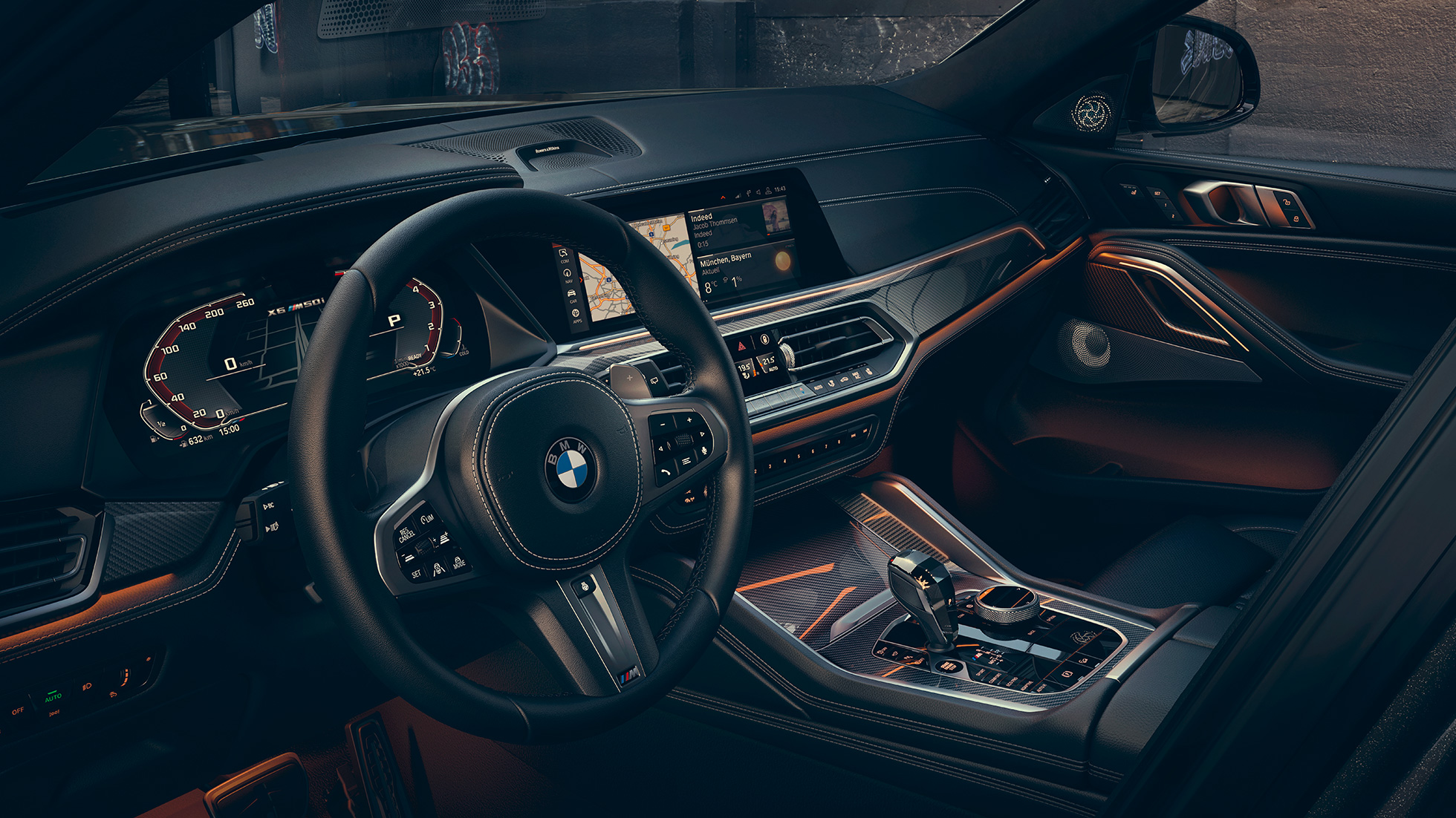 Kokpit se záběrem na 12,3“ displeje. Kokpit BMW X6 se záběrem na 12,3“ displeje.