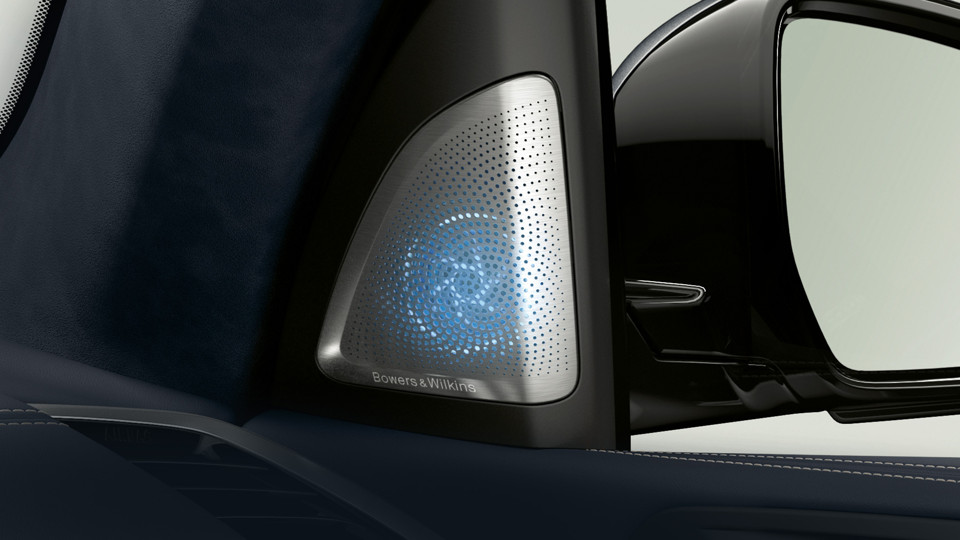 Bowers & Wilkins Diamond Surround Sound System Bowers & Wilkins: detail na systém Diamond Surround Sound