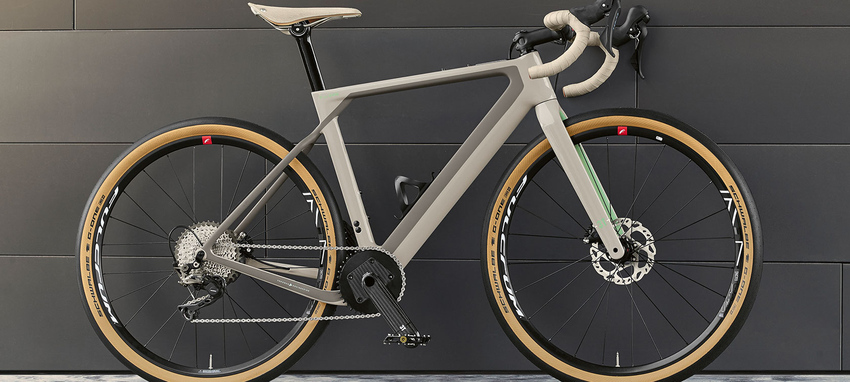 3T for BMW Gravelbike. Na fotce je jízdní kolo 3T for BMW Gravelbike.
