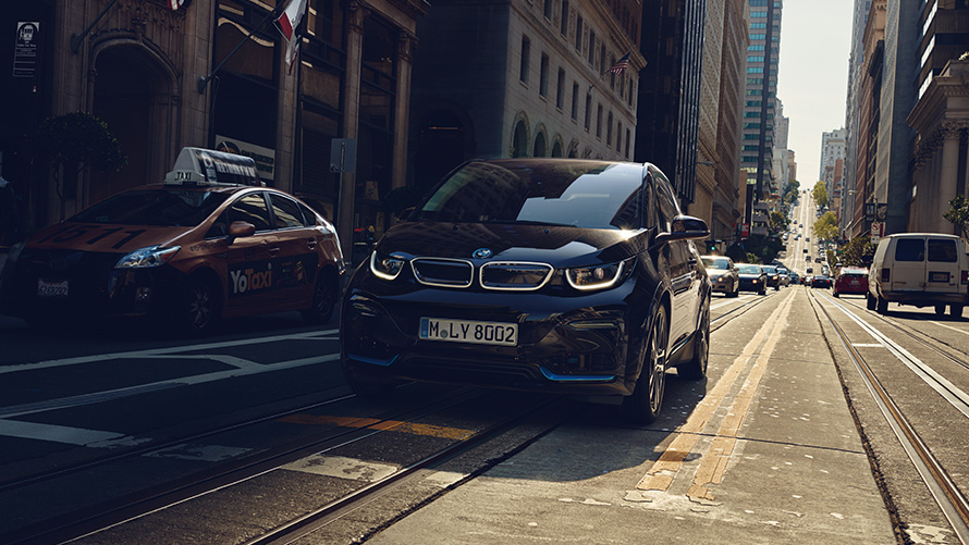 BMW i3s na silnici BMW vysokorychlostní nabíjení BMW i3s na silnici