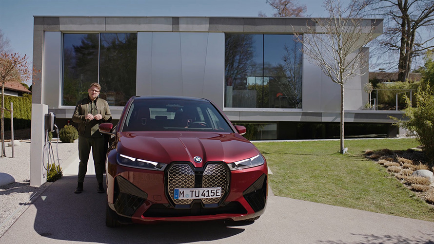 BMW elektrické vozy BMW iX domácí nabíjení BMW Wallbox Smart Partner Wallbox video BMW elektrické vozy BMW iX domácí nabíjení BMW Wallbox Smart Partner Wallbox video