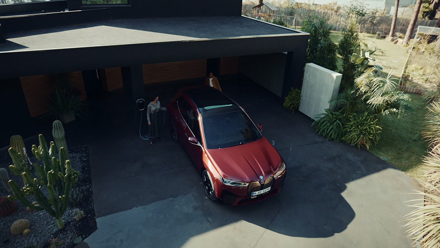 BMW iX i20 elektrické SUV Osobní eSIM 5G Video BMW iX i20 elektrické SUV Osobní eSIM 5G Video