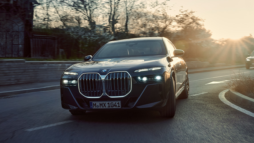 BMW řady 7 Protection G73 1/2 pohled zepředu BMW řady 7 Protection G73 2/3 pohled zepředu