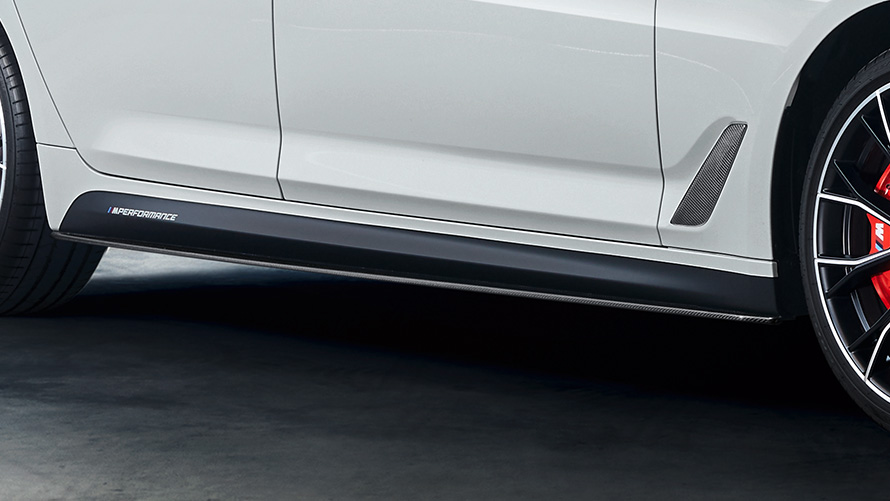 M Performance rozšířené nástavce prahů, karbonové BMW Příslušenství pro podzim a zimu M Performance rozšířené nástavce prahů, karbonové