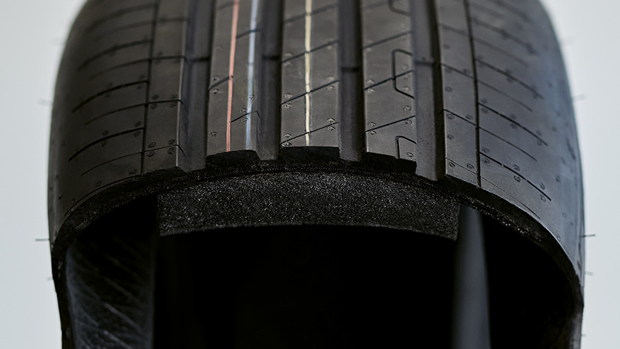 Pneumatiky BMW, kostra s akustickou izolací Pneumatiky BMW, kostra s akustickou izolací